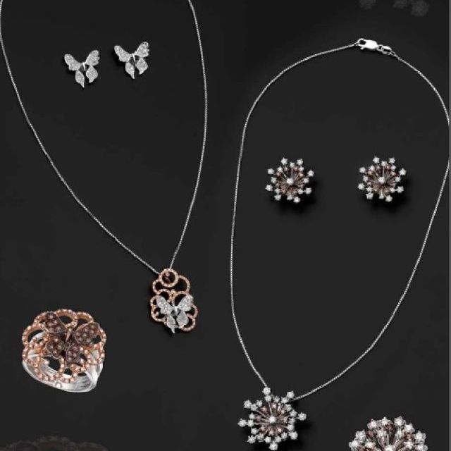 Roberto Jewellery va asteapta cu cele mai frumoase verighete si bijuterii pentru mirese