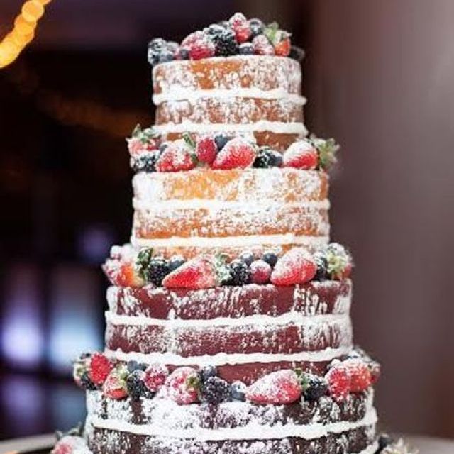 Modelul de tort pe care toate miresele il vor la nunta lor anul acesta