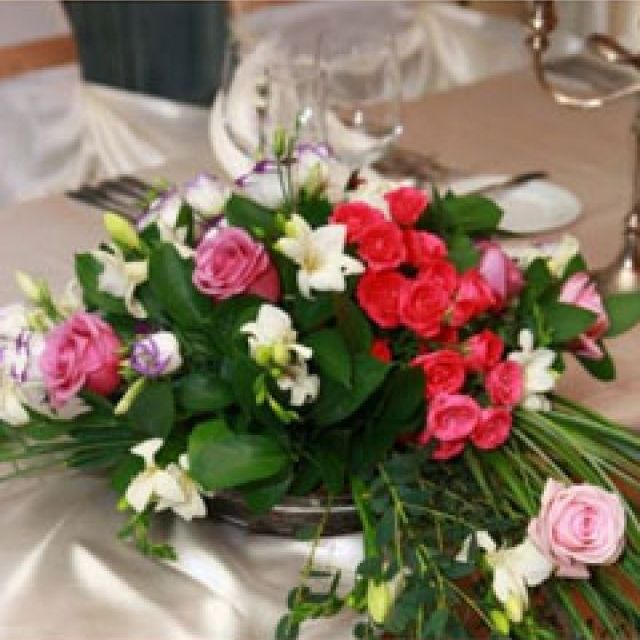 5 modele de aranjamente florale de nunta in tendinte