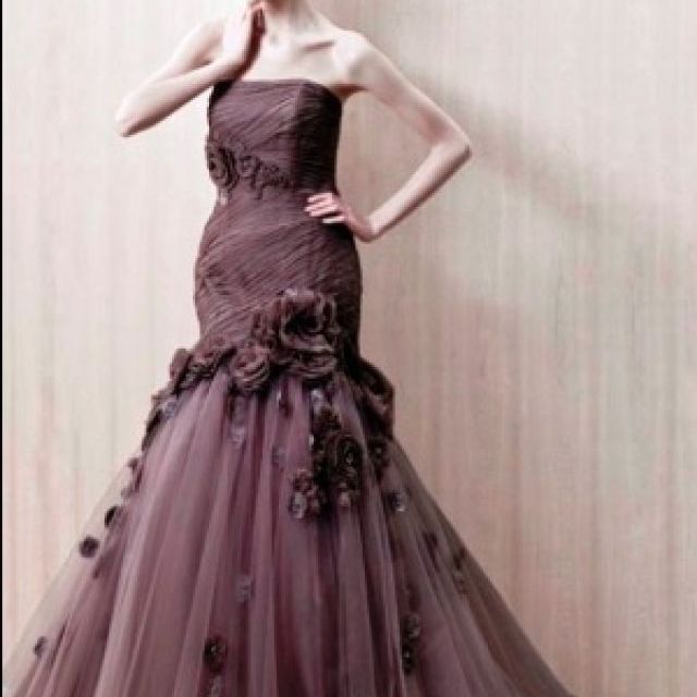 Noul trend: rochia de mireasa colorata 