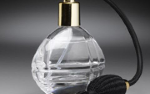 Parfumul: noile arome si pericolele din spatele unui fals