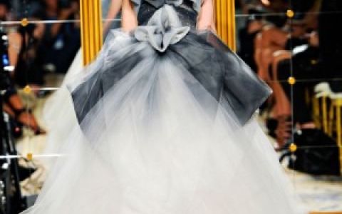 20 de idei originale de rochii de mireasa, direct de pe podiumul din New York
