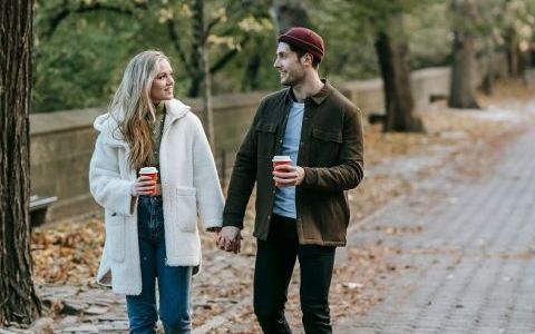 6 semne ca nu ești pregatită pentru o relație serioasă