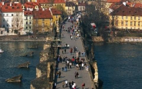 Luna de miere de toamna: Praga, orasul cu o suta de turnuri