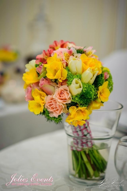 Flori pentru o nunta pastel