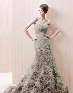 Rochie de mireasa neconventionala sub 2500 lei