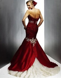 Rochie de mireasa neconventionala sub 2500 lei