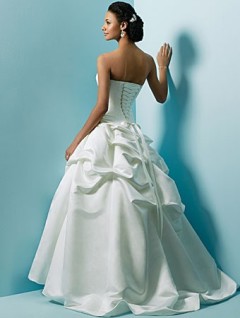 Rochie de mireasa sub 2500 lei Decosta