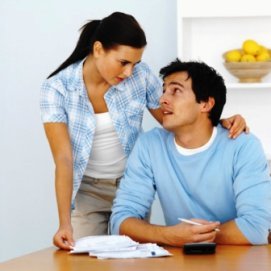 Jocuri de comunicare in cuplu: Identifica nevoile ascunse! poza cuplu stau de vorba