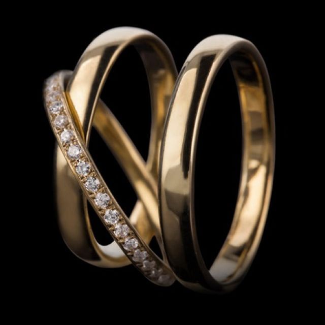 Verighete cu diamante: modele si preturi
