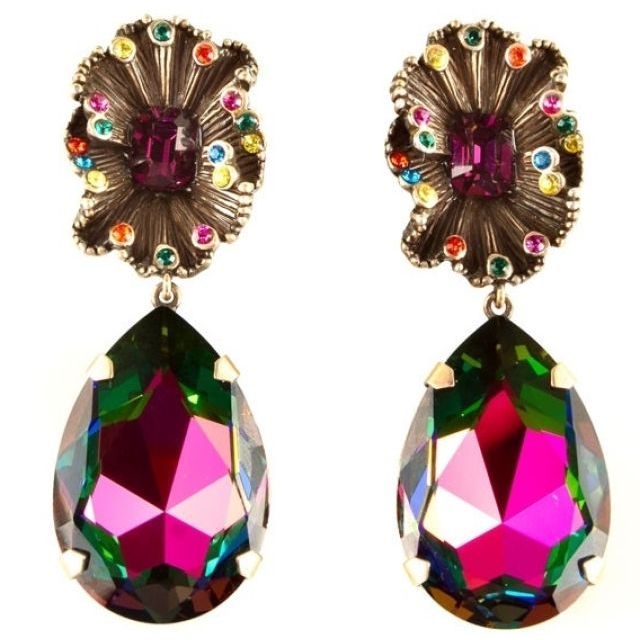 Bijuterii si seturi Swarovski in tendinte: poze si preturi