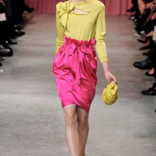 Trend alert 2011: culorile puternice! Afla cum sa le porti!