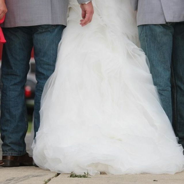 Poti sau nu sa porti blugi la nunta: ce spun expertii