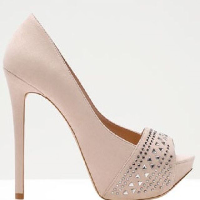 Pantofi de ocazie la moda: modele cu preturi sub 400 lei