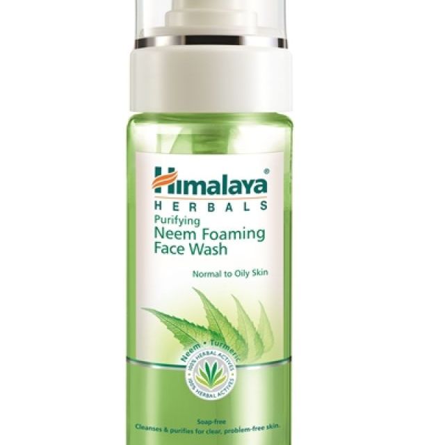 Himalaya Herbals: ingrijire cu ingrediente naturale pentru pielea ta