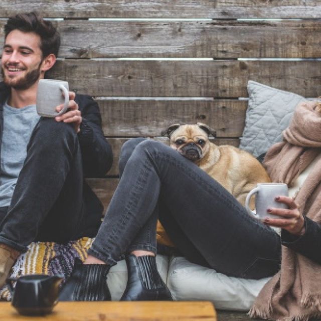 6 lucruri pe care tu si partenerul tau ar trebui sa le faceti separat