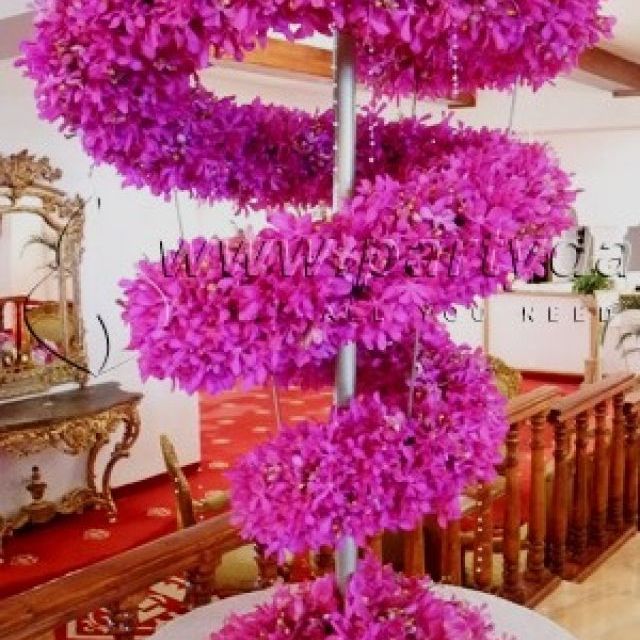 Nunta nonconformista: aranjamente si decoratiuni, invitatii, marturii, torturi