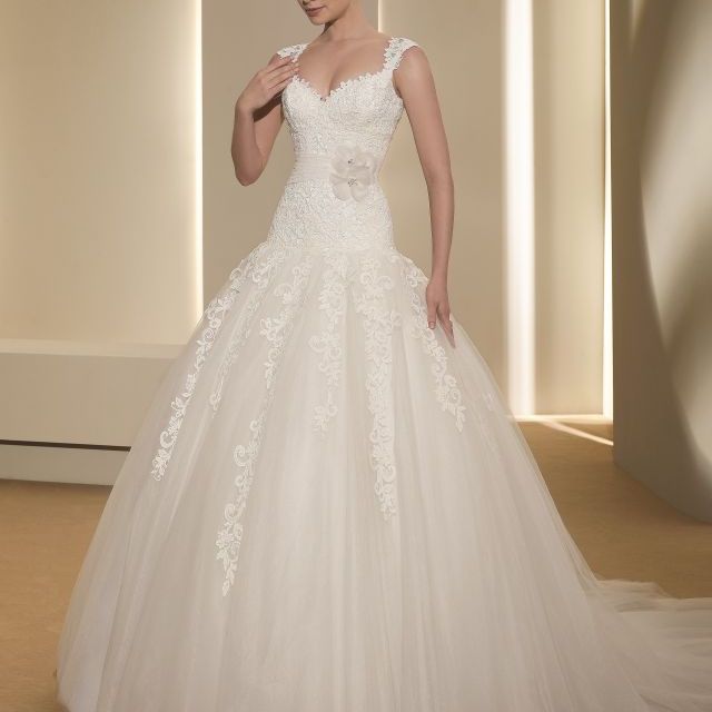 La Bella Sposa te asteapta 4 dintre cei mai renumiti furnizori de rochii de mireasa
