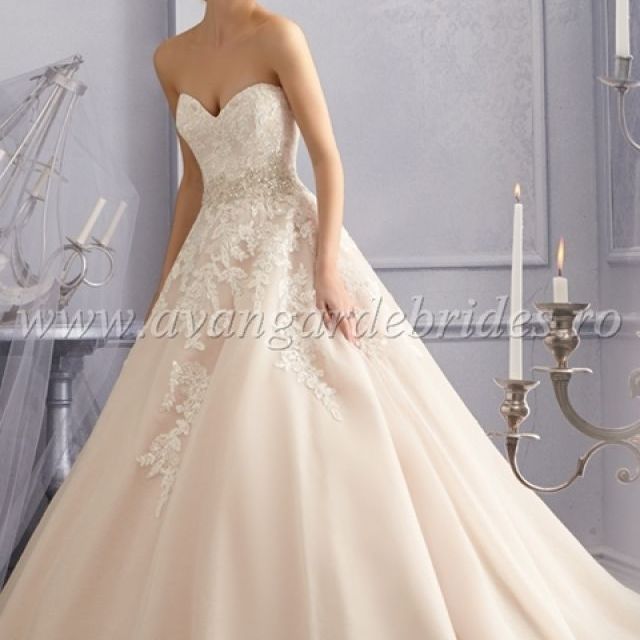 Fii in tendinte in rochii Mori Lee by Avangarde Brides