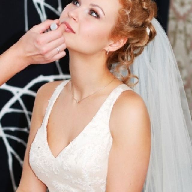 Make-up de mireasa: cele mai noi tendinte pentru 2012