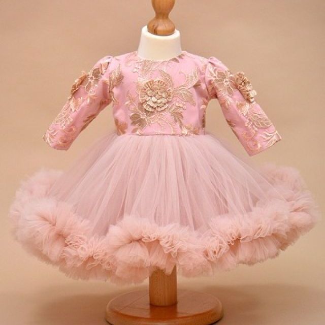 Rochita de botez potrivita pentru fetita ta si recomandarile oferite de Couture Bebe