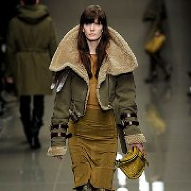 Trend alert: hainele de inspiratie militara