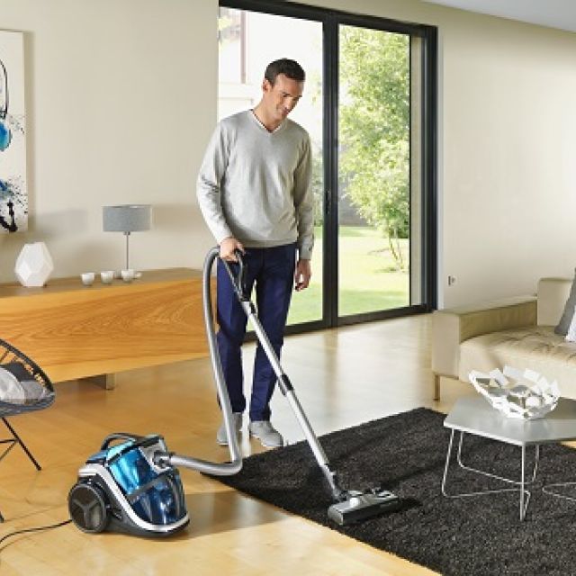 Curatenia devine un hobby cu Silence Force Multi-Cyclonic de la Rowenta