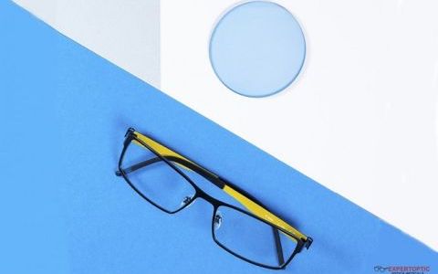 Mireasa cu ochelari - cum integrati in tinuta de nunta ochelarii de vedere? 