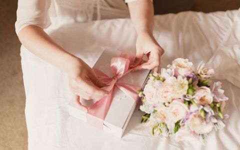 4 idei practice de cadouri de nunta pe care orice cuplu si le-ar dori