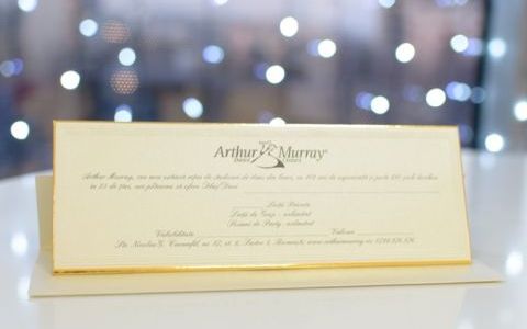 De sarbatori, alege un cadou inedit: gift card-urile cu lectii de dans la Arthur Murray