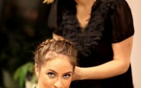 Locatie noua Oksana Salon: Petrecere ruseasca cu ceai la samovar si impletituri creative