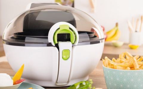 Tefal ActiFry  Dragoste de la primul  cartof prajit!