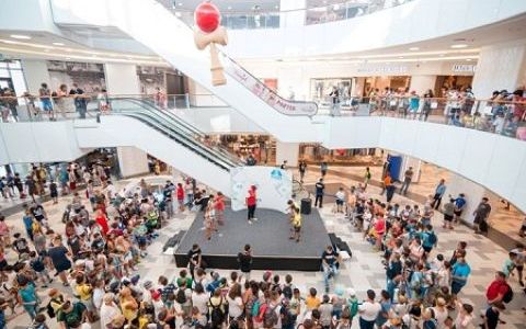 Peste 500 de copii si adolescenti si-au demonstrat dexteritatea la evenimentul de Kendama organizat de Plaza Romania si de Diverta