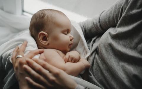 5 lucruri despre nou-nascuti care ar putea sa te sperie daca nu le cunosti din timp