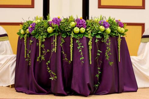 Aranjament floral pentru masa de prezidiu Aranjament floral pentru masa de prezidiu
