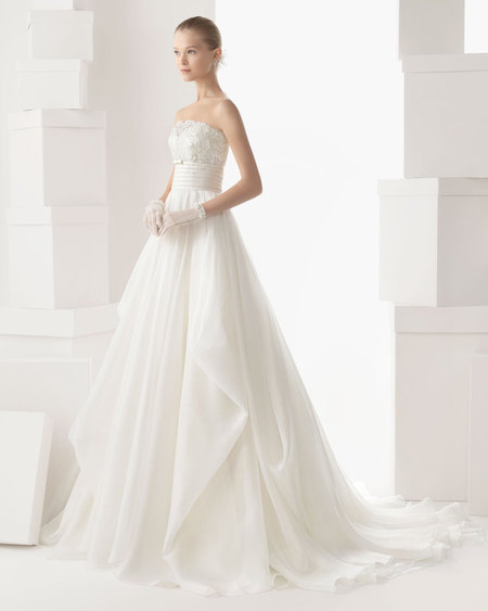 Rochie empire de mireasa Rochie empire de mireasa