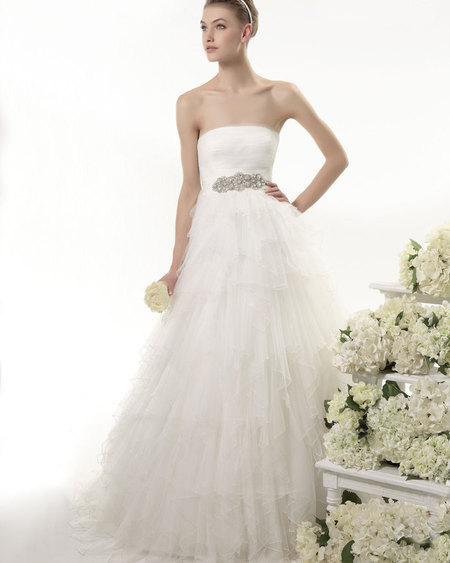 Rochie empire de mireasa Rochie empire de mireasa