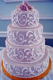 Tort lila elegant nunta