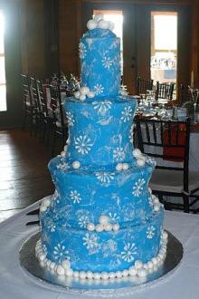 Tort nunta albastru modern