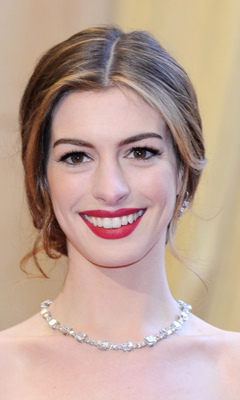  coafura Anne Hathaway